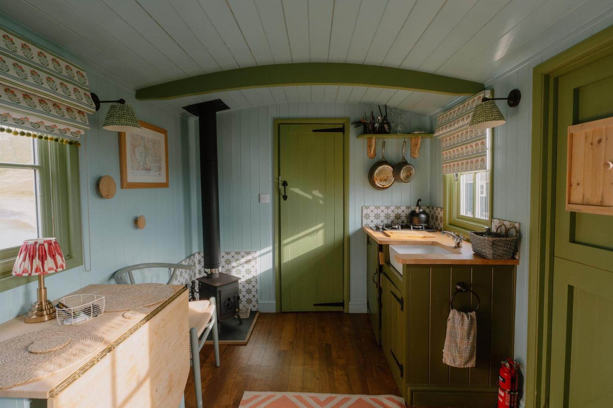 Barlwyd Glamping Hotel Blaenau Ffestiniog Ngoại thất bức ảnh